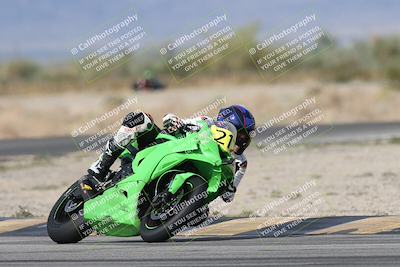 media/Nov-16-2025-Race Pace (Sun) [[8c5fa54630]]/Verified Riders/7-Turn 4 (1155am)/